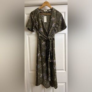 Moon River Olive Floral Midi Wrap Dress Size Small NWT Olive Green
